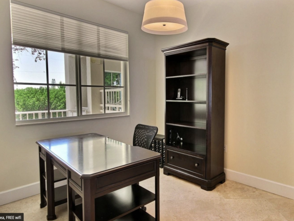 Four Bedroom Oceanfront Vacation Condo in Key Largo Sleeps 8